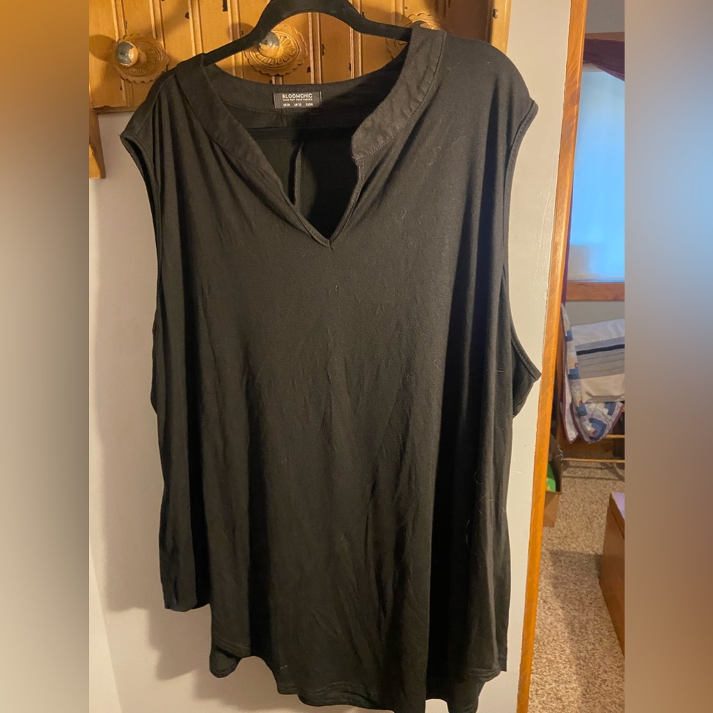 Bloom chic tank top